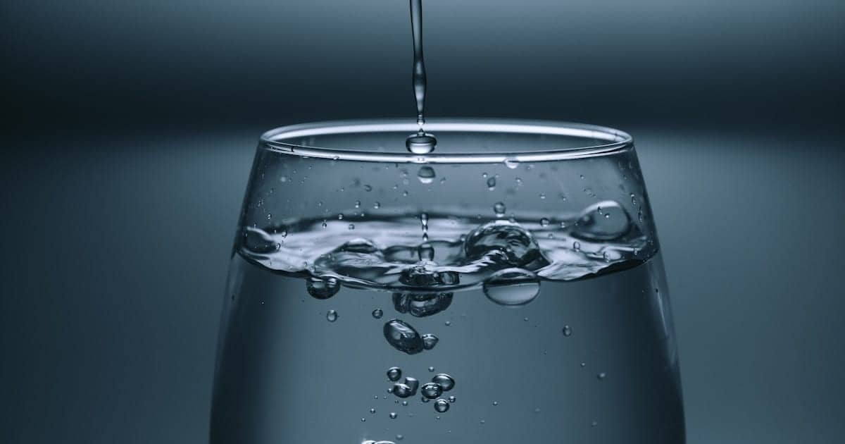 Hoeveel water heb je echt nodig als je sport?