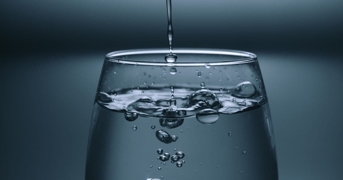 Cover image for ¿Cuánta Agua Necesitas Realmente para el Fitness?